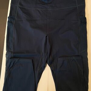 Fabletics Motion365 Leggings in Navy